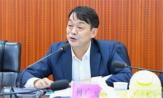 何廣元從海螺集團(tuán)的基本情況、經(jīng)營領(lǐng)域、發(fā)展現(xiàn)狀等方面作了詳細(xì)介紹