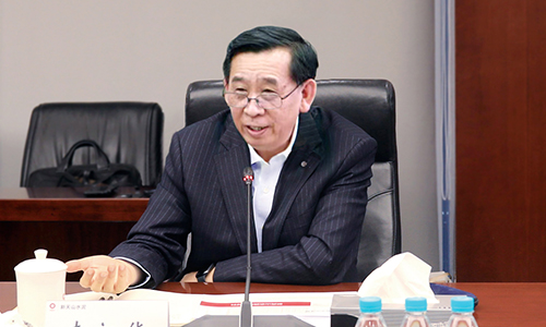 李新華
